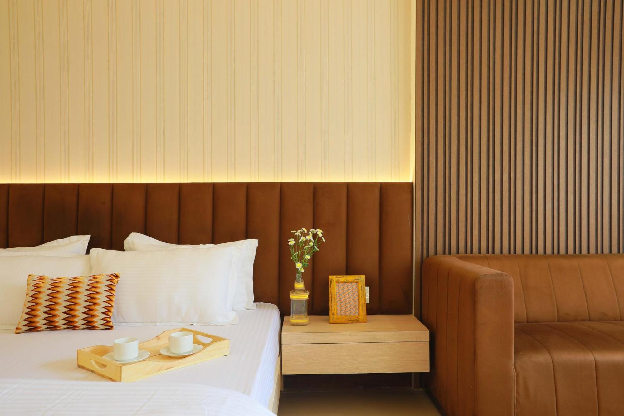 Hotel 16 Delhi Kültér fotó
